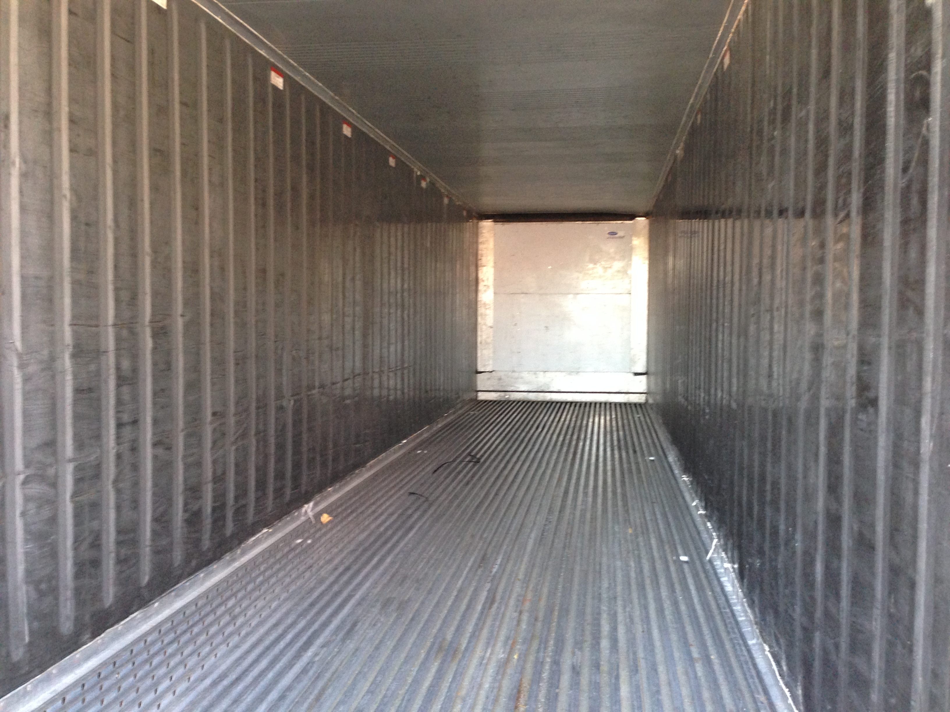 Used 40′ Refrigerated Cargo Container Interior