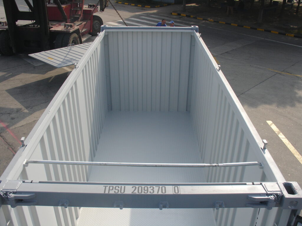 20' hard top shipping container (20’long X 8′ Wide X 8’6″ High) with 1 piece lift off hard cover, steel floor and vents welded out (open top)